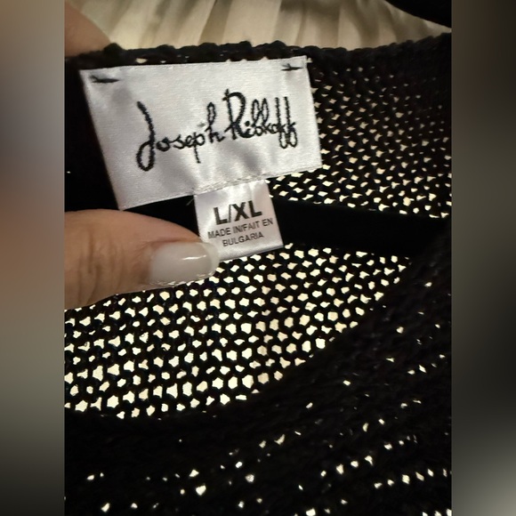 For Cyndi-Joseph Ribkoff Knit Cutout Detail Black Women's oversized Sweater NWT - Picture 7 of 17